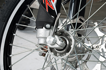 BOUCHON PIVOT ROUE AVANT 	