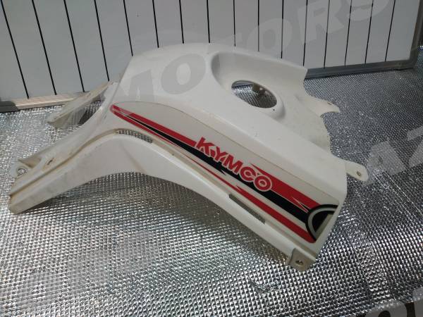 -OCCASION- CARENAGE DE RESERVOIR (BLANC) KYMCO
Utiliser les pièces d origine constructeur Kymco garantit le fonctionnement optimal de votre Kymco Maxxer, CV3, Agility, AK550, X-Town ou DTX,consultez nos éclatés, microfiches et schémas de pièces pour trouver votre référence -OCCASION- CARENAGE DE RESERVOIR (BLANC) KYMCO