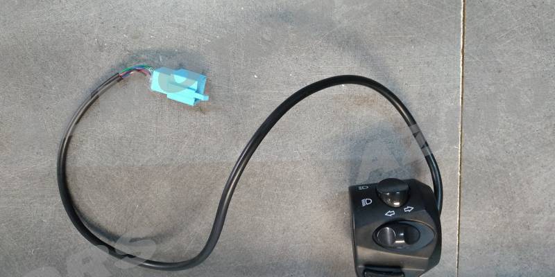 -OCCASION- POIGNEE ACCELERATEUR ET COMMODO TCMAX 95/TSX/TCMAX 85/TS SOCO
PIECE ORIGINE SOCO, TC, TC MAX,TC WANDERER,TS,TSX,CUX -OCCASION- POIGNEE ACCELERATEUR ET COMMODO TCMAX 95/TSX/TCMAX 85/TS SOCO