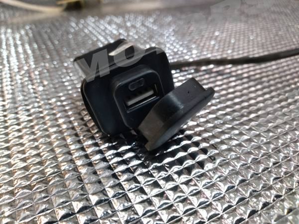 -OCCASION- PORT USB CPX/CUX SOCO -OCCASION- PORT USB CPX/CUX SOCO origine  -DISPO