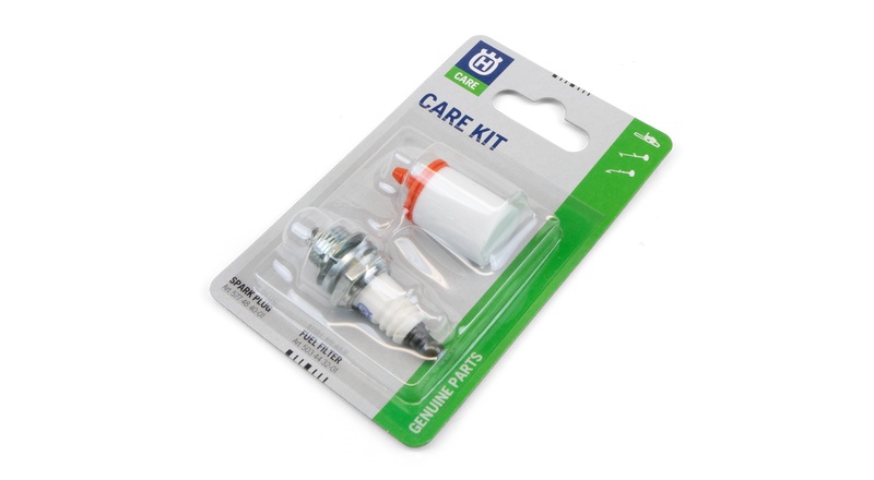 KIT DE SERVICE FILTRE A CARBURANT ET BOUGIE HUSQVARNA KIT DE MAINTENANCE FILTRE A CARBURANT ET BOUGIE HUSQVARNA origine HUSQVARNA -DISPO