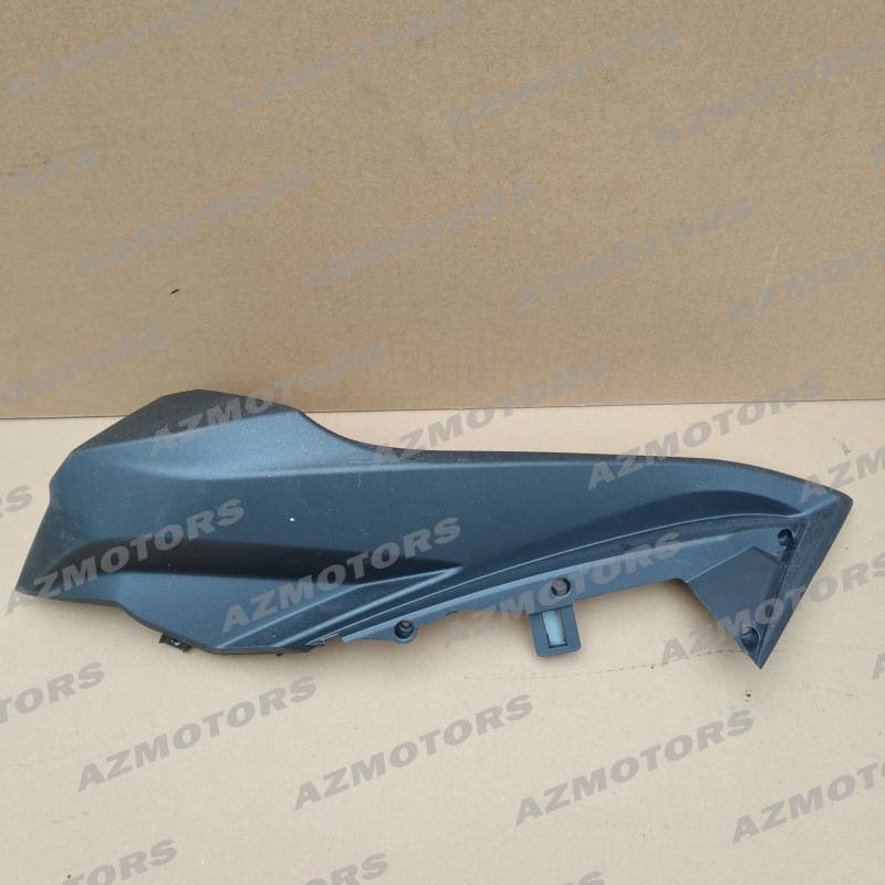 -OCCASION- COUVERCLE AVANT INFERIEUR DROIT (NOIR BRUT) KYMCO -OCCASION- COUVERCLE AVANT INFERIEUR DROIT (NOIR BRUT) KYMCO origine KYMCO -DISPO