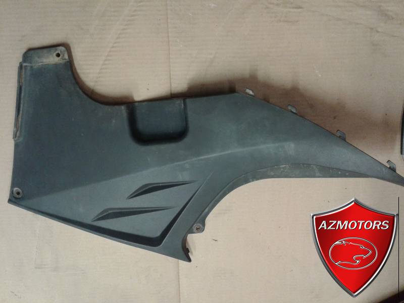 - OCCASION - COUVERCLE DROIT  MXU 500 4X4 / 2X4 (KYMCO) COUVERCLE DROIT (KYMCO) OCCASION origine KYMCO -DISPO