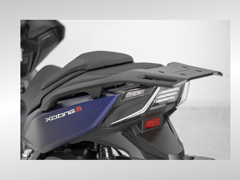 PORTE PAQUET ALU MOULE NOIR  XCITING VS 400( Max 5 kg )  KYMCO KA-01-0623 - SUPPORT DE TOP CASE ALU MOULE NOIR Pour X-CITING S 400 origine KYMCO -DISPO