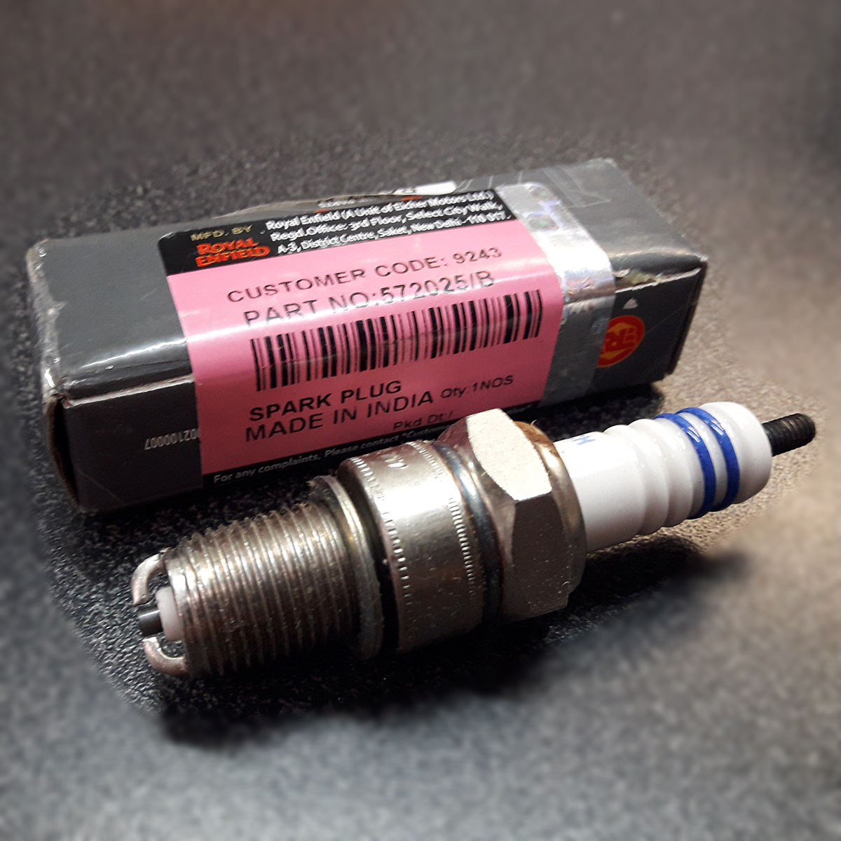 BOUGIE BOSCH WR7DDC4 DOUBLE ELECTRODE (Royal Enfield)
ROYAL ENFIELD
Livraison des pieces origine Royal Enfield Bullet,Classic,Continental,twin 650 ,Interceptor sous 2 a 5 jours ouvres selon stock et disponibilite du fournisseur BOUGIE BOSCH WR7DDC4 DOUBLE ELECTRODE (Royal Enfield)