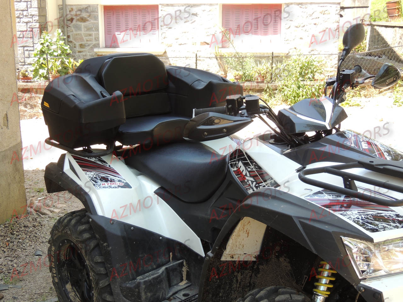 COFFRE AR AVEC POIGNEE photo 1  COFFRE AR LUXE AVEC POIGNEE origine KYMCO 