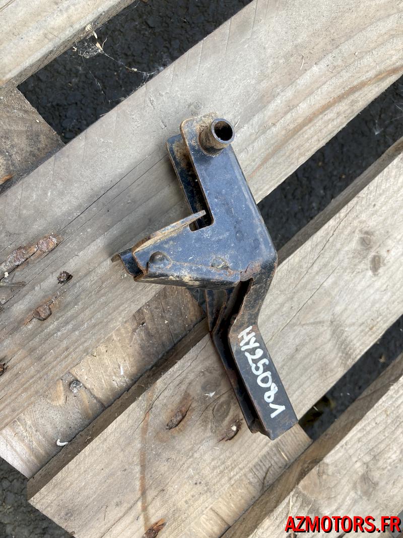 FERRURE AVANT GAUCHE POUR : HY210 / HY290 / HY310 / HY420