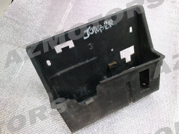 -OCCASION- SUPPORT BATTERIE HYTRACK JOBBER 300 4x2/4x4
-OCCASION- SUPPORT BATTERIE HYTRACK JOBBER 300 4x2/4x4
