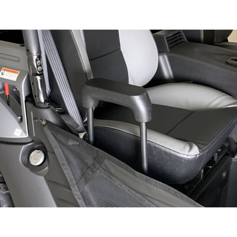 ACCOUDOIR PASSAGER UXV 700 SPORT KYMCO ACCOUDOIR PASSAGER UXV 700 SPORT origine KYMCO -DISPO