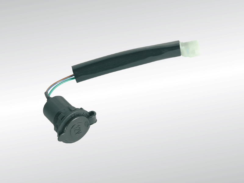 PRISE 12 V  KYMCO KA-01-0217 - PRISE 12 V  origine KYMCO -DISPO