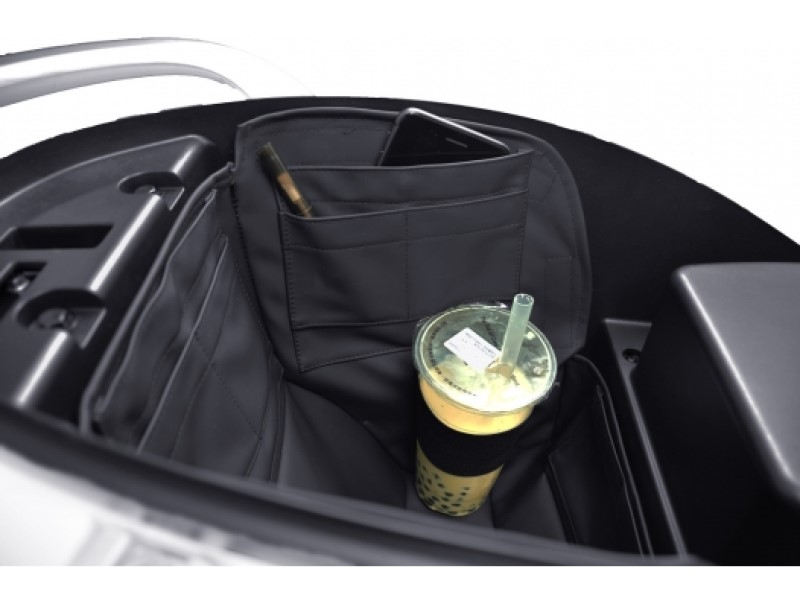 SACOCHE INTERIEURE I-ONE KYMCO SACOCHE INTERIEURE I-ONE KYMCO origine KYMCO -DISPO