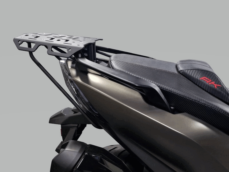 SUPPORT DE TOP CASE  KYMCO NOIR Pour AK 550 PREMIUM  KYMCO SUPPORT DE TOP CASE KYMCO NOIR Pour AK 550 PREMIUM origine KYMCO -DISPO