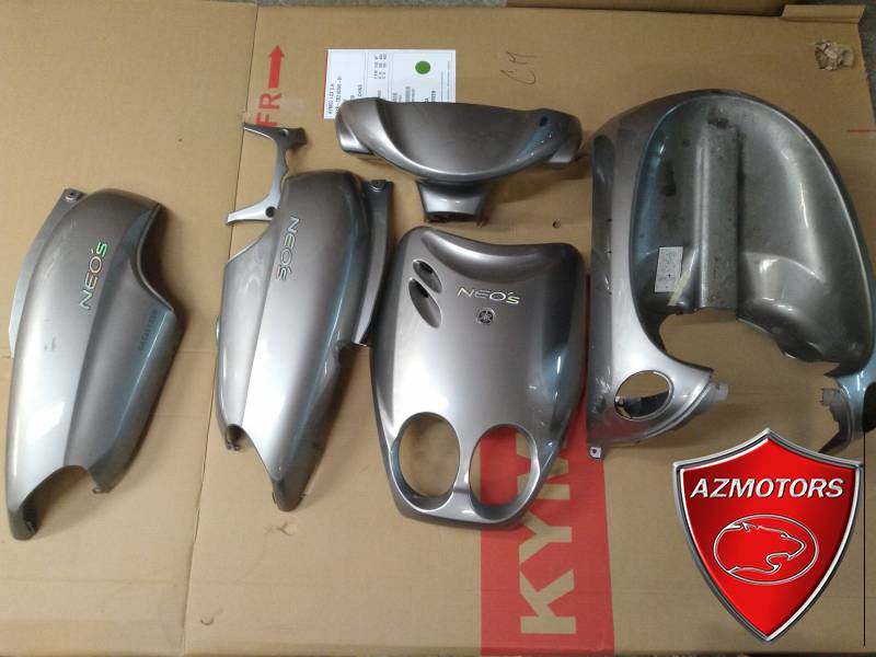 KIT CARENAGE GRIS (MBK/YAMAHA) OCCASION KIT CARENAGE GRIS (MBK/YAMAHA) OCCASION origine YAMAHA -DISPO