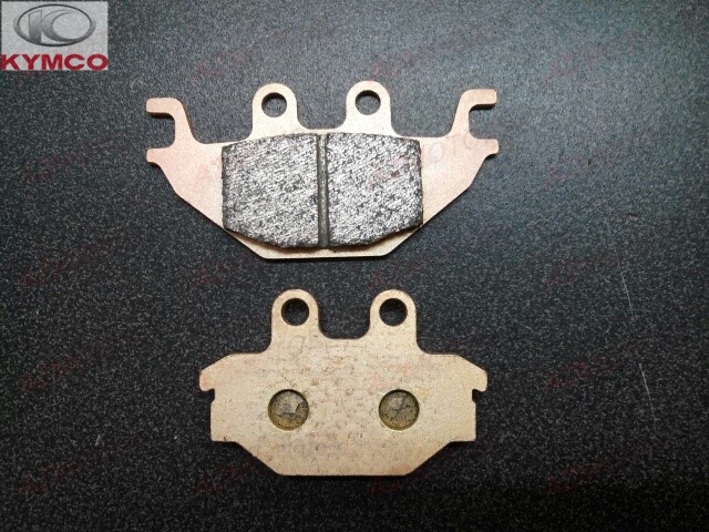 JEU DE PLAQUETTES DE FREIN AVANT KYMCO (RENFORCEE) JEU DE PLAQUETTES DE FREIN RENFORCEE AVANT/ARRIERE POUR KYMCO KXR/MAXXER 250 origine KYMCO 