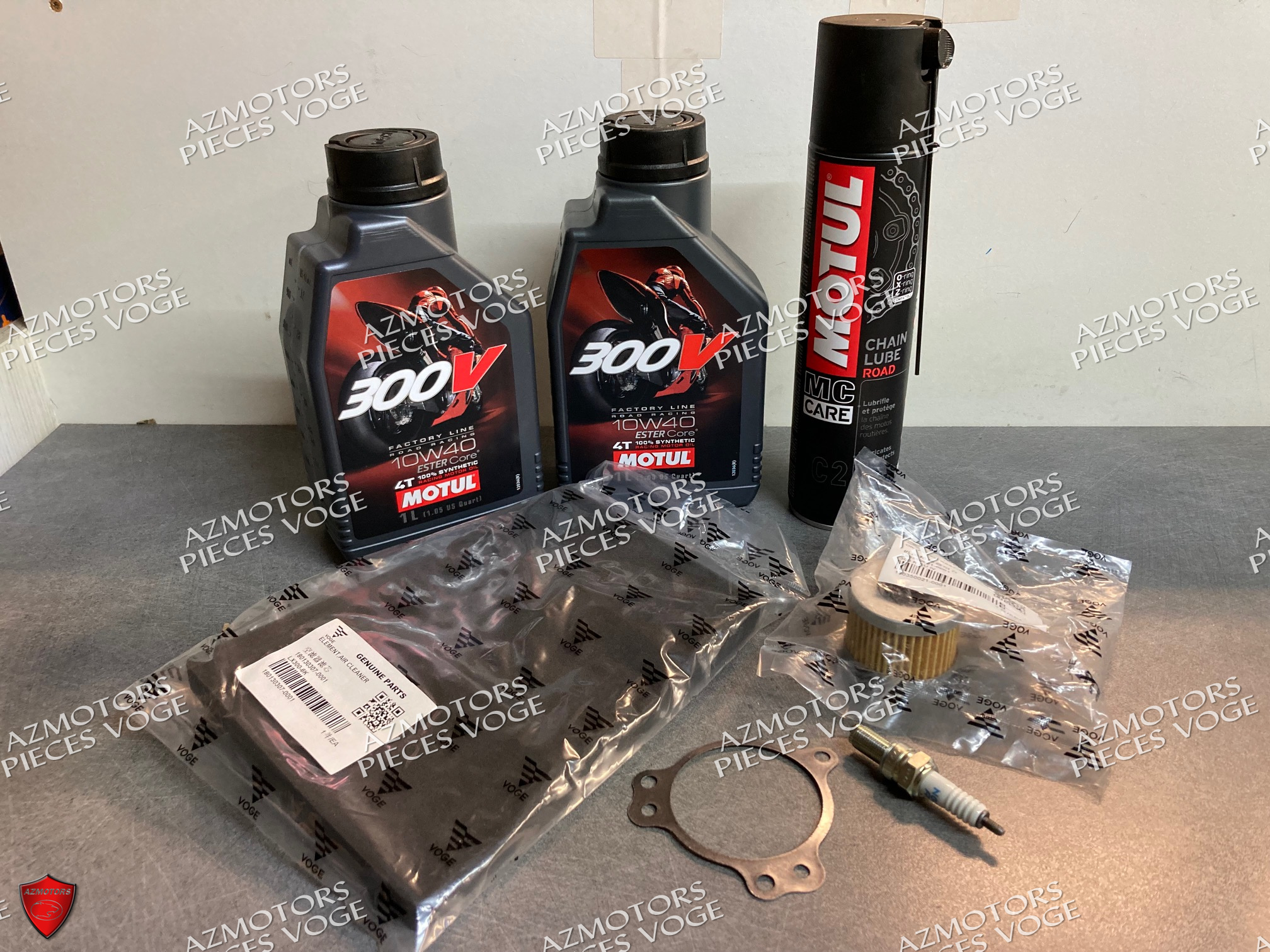 PACK REVISION FILTRES/BOUGIES VOGE 300 AC/ACX/R/DS + HUILE MOTUL 300V 10W40 (2L) KIT RÉVISION FILTRES COMPLET VOGE 300 R/DS/AC/ACX + HUILE MOTUL 300V 10W40 (2L) origine VOGE -DISPO