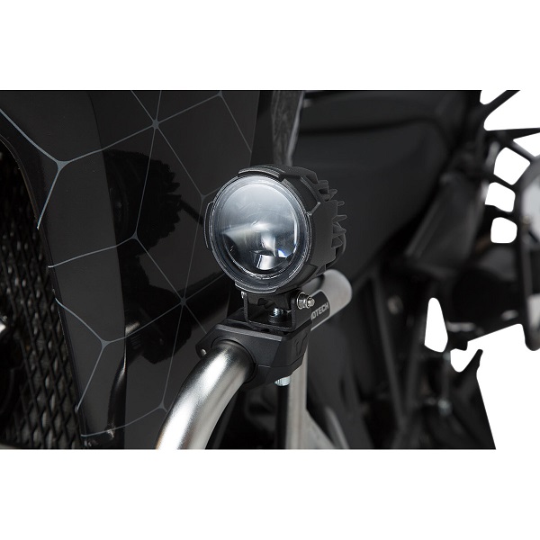 FIXATIONS POUR FEUX ADDITIONNELS CRASH BAR SW-MOTECH Pour crashbars 22/25,4/26/27/28 mm COLLIER (x2) de PHARE pour CRASH BAR SW-MOTECH  origine ROYAL ENFIELD -DISPO