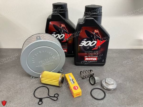 KIT HUILE MOTUL 300V 4T 10W-40 -(2L) DAYSTAR ET SON KIT ENTRETIEN MOTEUR KIT ENTRETIEN MOTEUR ET HUILE MOTUL 300V 4T 10W-40 -(2L)
- FILTRE A AIR (17213-BA1-0000) 
- BOUGIE CR9EH-9
- FILTRE A HUILE (15412-BA1-0000)
- JOINT DE FILTRE A HUILE (11335-BA6-9600)
- RESSORT DU FILTRE A HUILE(15414-BA6-9600)
- BOUCHON DE VIDANGE + JOINT (1236A-BA6-0000)
- RESSORT DE CREPINE(15426-BA6-0000)
- FILTRE A CREPINE (15421-BA6-0000) origine DAELIM 