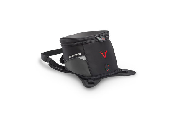 SACOCHE DE RESERVOIR A SANGLES EVO ENDURO LT 5-7.5L - ROYAL-ENFIELD SACOCHE DE RESERVOIR A SANGLES EVO ENDURO LT 5-7.5L SW-MOTECH - ROYAL-ENFIELD
5-7,5 l. Nylon balistique. Noir/Gris. origine ROYAL ENFIELD 