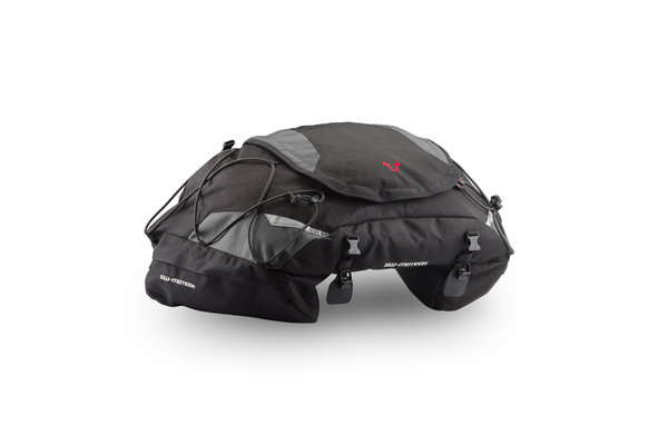 SACOCHE DE SELLE EVO CARGOBAG - ROYAL-ENFIELD INTERCEPTOR/CONTINENTAL GT650 (18-20) SACOCHE DE SELLE EVO CARGOBAG SW-MOTECH - ROYAL-ENFIELD INTERCEPTOR/CONTINENTAL GT650 (18-20)
Nylon balistique 1680D. noir/gris. 50,0 l. origine ROYAL ENFIELD 