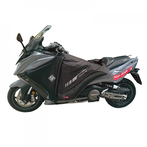 TABLIER COUVRE JAMBE TUCANO POUR KYMCO 550 AK 2017> TABLIER COUVRE JAMBE TUCANO POUR KYMCO 550 AK 2017>
(R187PRO-X) (TERMOSCUD 4 SEASON SYSTEM) origine KYMCO 