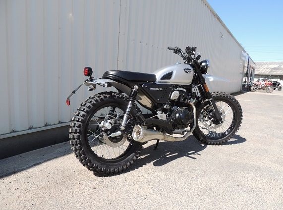 MOTO Masai SCRAMBLER 125 EURO 4 GRISE * hors frais de mise en route

