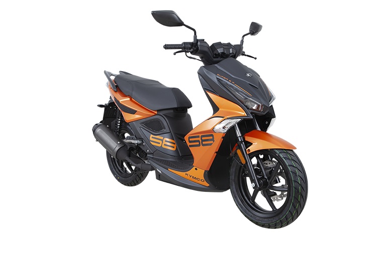 SCOOTER KYMCO SUPER 8 50 R E5 ORANGE TANGERINE SCOOTER KYMCO SUPER 8 50 R E5  ORANGE TANGERINE
(hors frais de mise en route et d immatriculation) origine KYMCO -DISPO